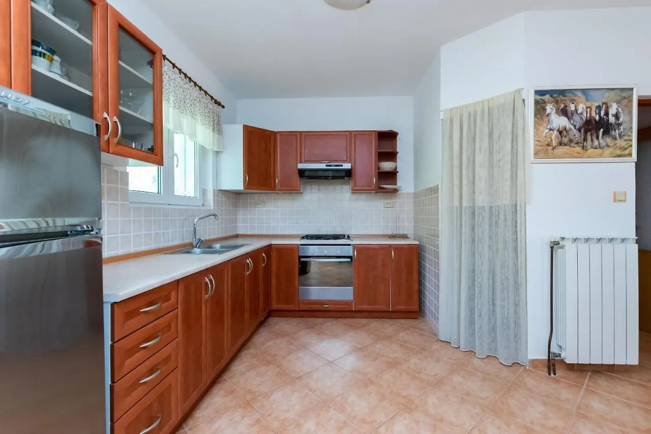 Palit Apartments Mirta