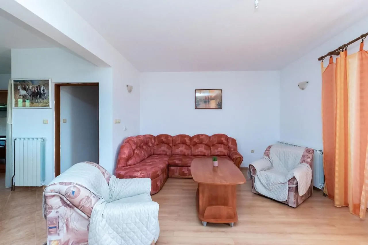 Palit Apartments Mirta