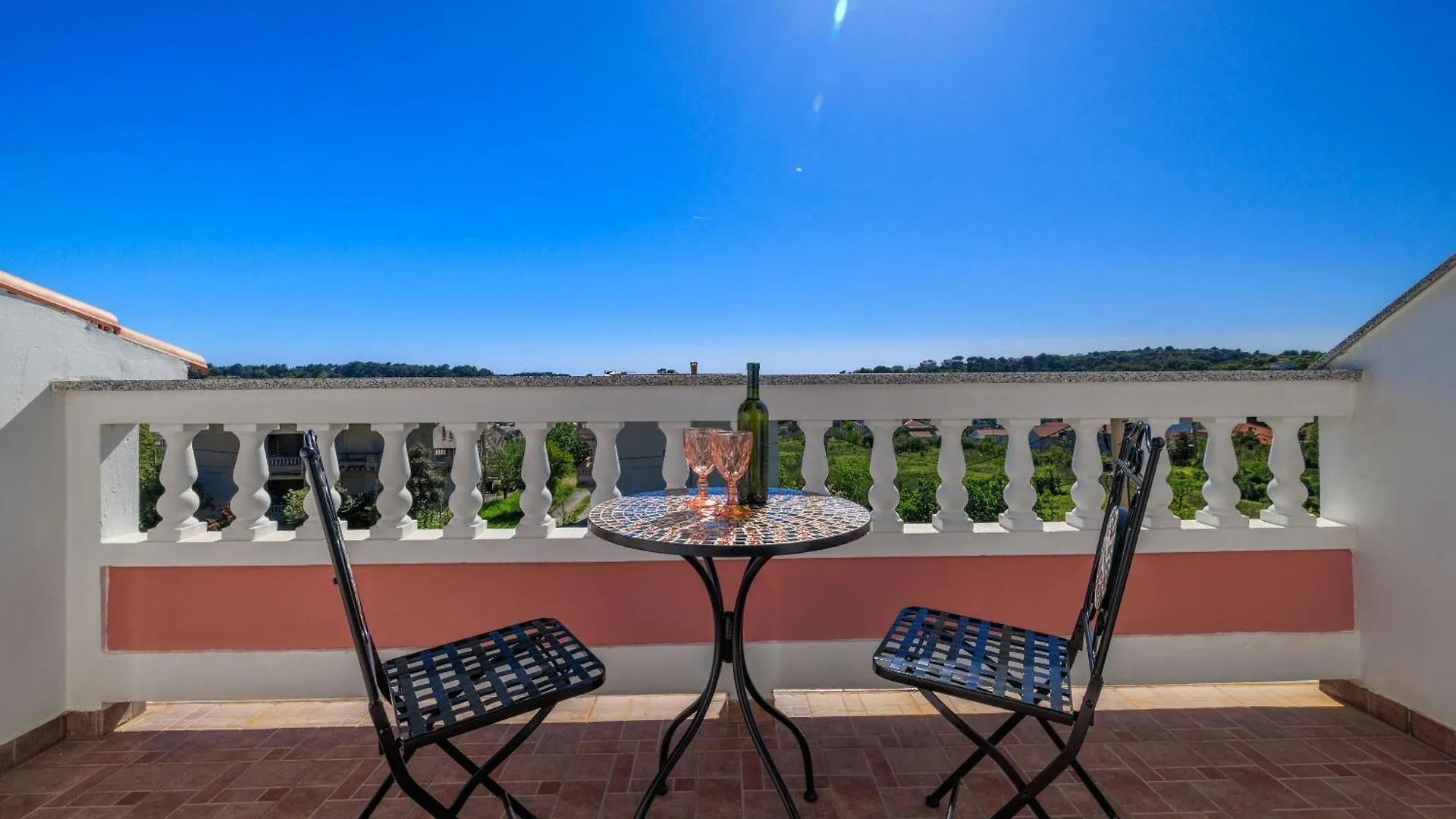 Apartments Mirta Palit