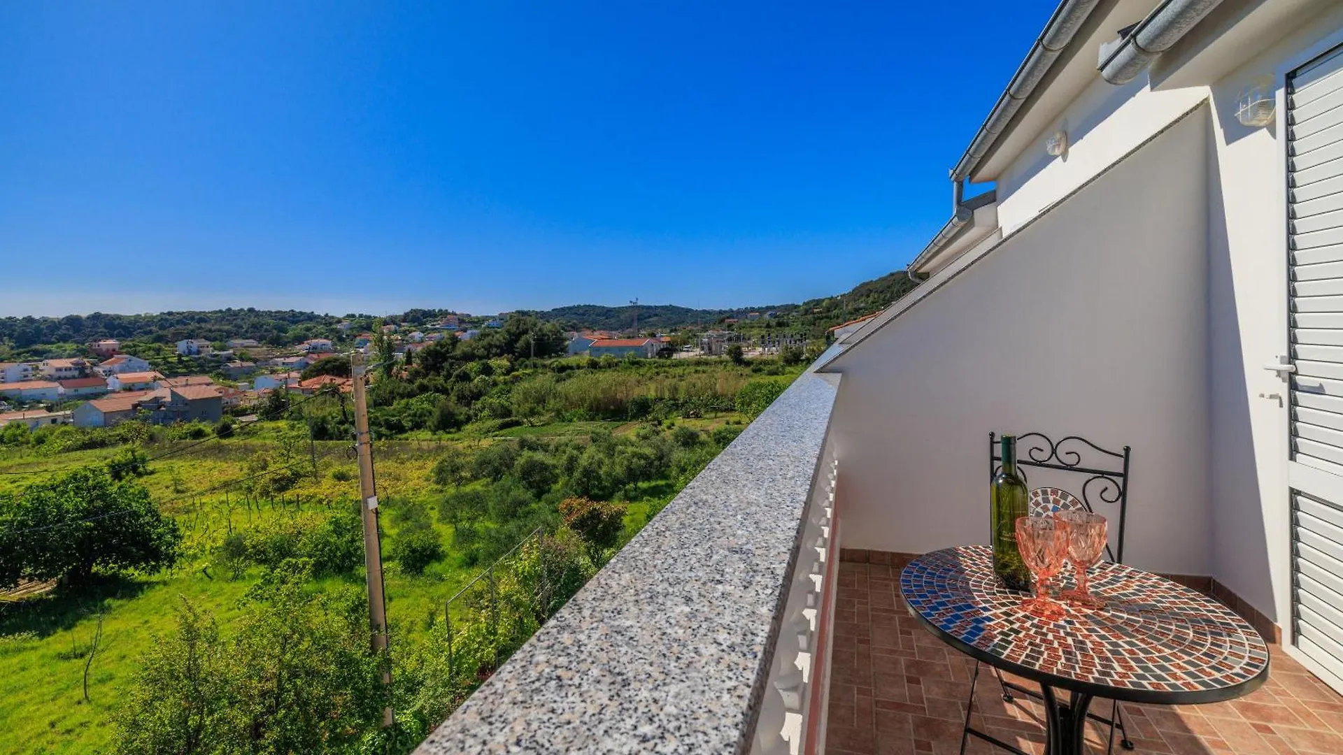 Apartments Mirta Palit